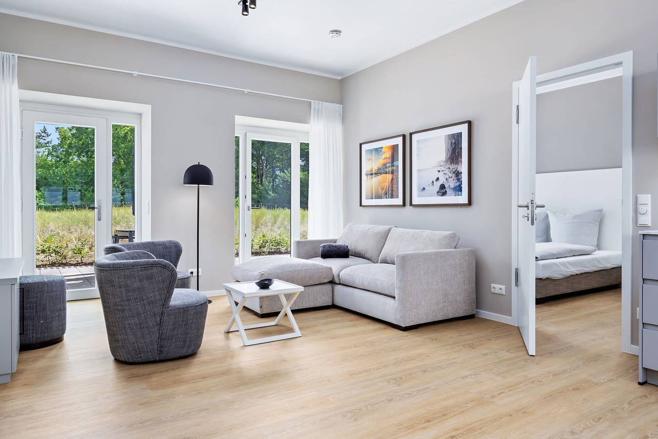 Ganze Wohnung, Großzügiges, modernes Ferienapartment an der Ostsee mit Terrasse und zwei Bädern in Prora, Bergen auf Rügen und Umgebung