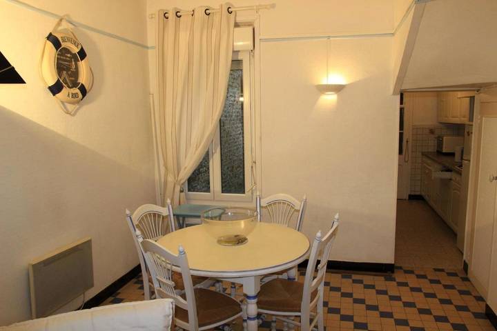 Gîte pour 3 personnes, avec balcon dans Office De Tourisme De Mers Les Bains - 3