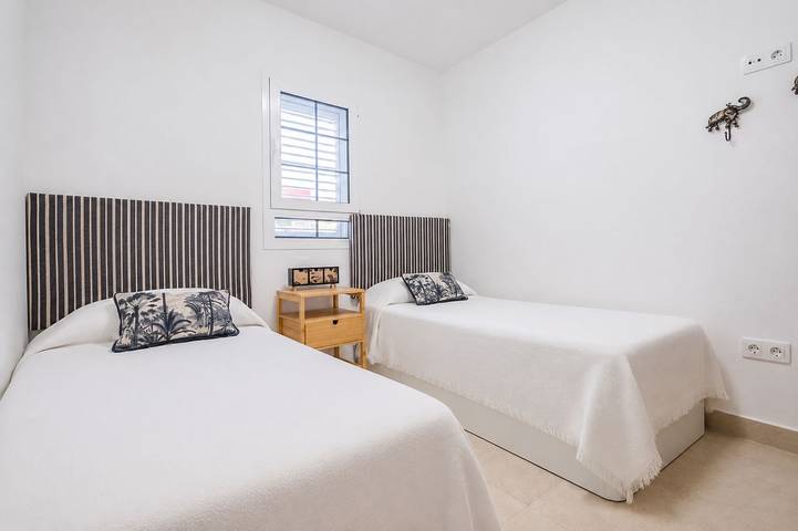 Ganze Wohnung, Ferienwohnung für 4 Personen mit Pool in Campo Internacional, San Bartolomé de Tirajana