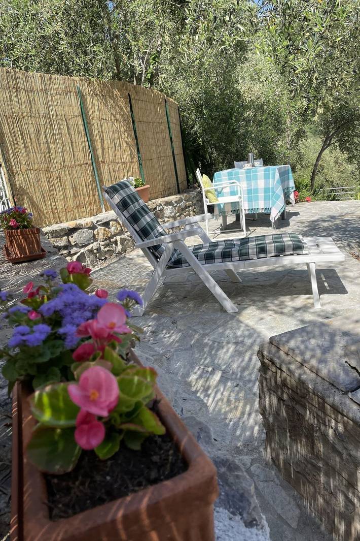 Gîte pour 2 personnes, avec jardin à Diano San Pietro - 3