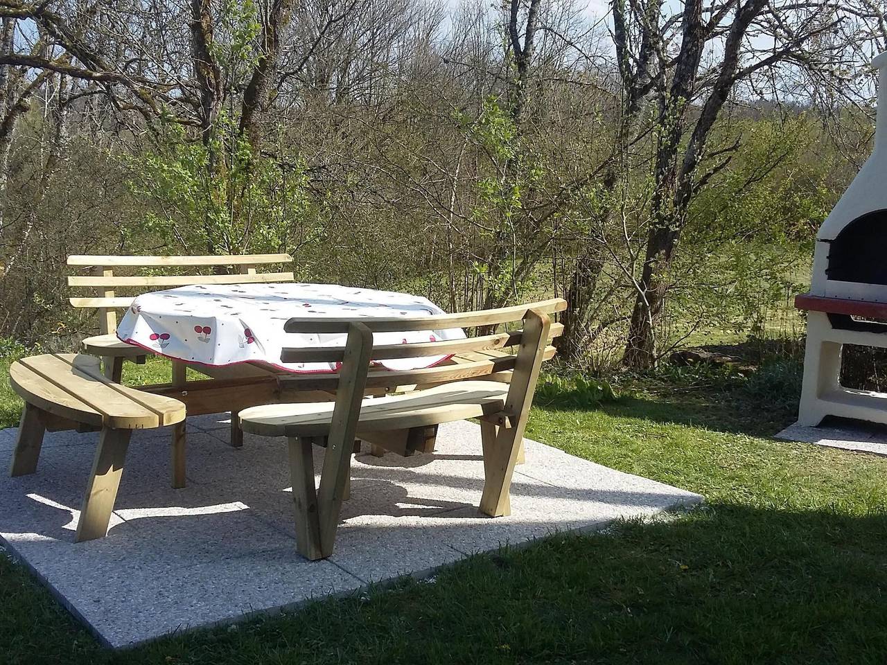 Encantador gîte en Morvan con terraza, admite mascotas, cerca del lago y actividades in Planchez, Parque natural de Morvan