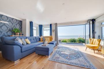 Ferienhaus für 4 Personen, mit Garten und Balkon sowie Whirlpool in Worthing