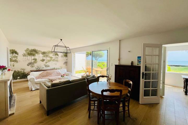Location de vacances pour 10 personnes, avec terrasse et jardin dans Plage du Roaliguen - 3