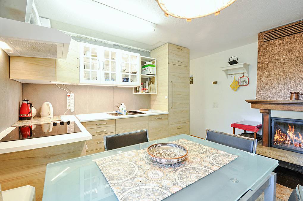 Apartamento vacacional entero, Apartamento de vacaciones para 3 personas con jardín in Saanenmöser, Zweisimmen