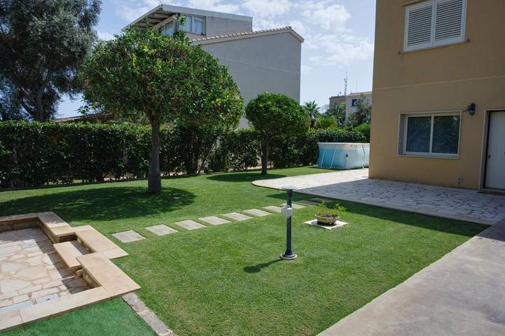 Villa con piscina per 4 persone, con Balcone e Terrazza nonché Giardino e Piscina a Marina di Ragusa