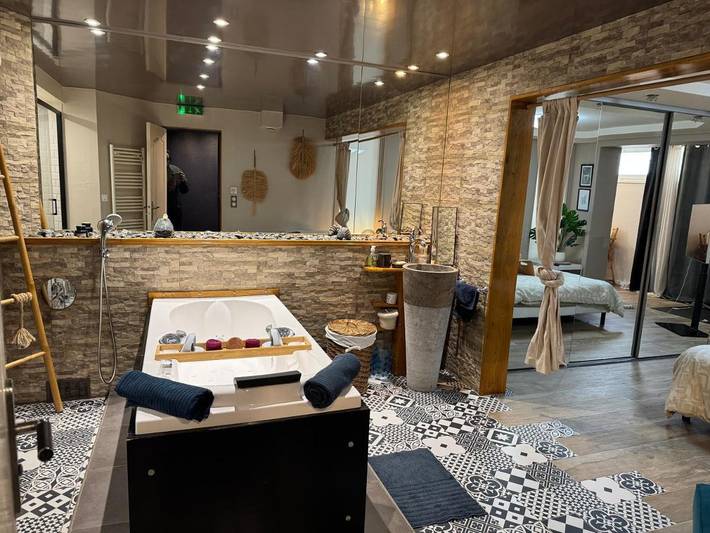 Location de vacances pour 3 personnes, avec Jacuzzi à Melun