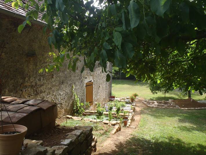 Gîte pour 4 personnes, avec terrasse et jardin dans le Lot - 3