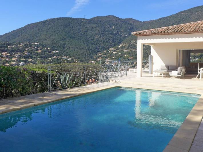 Holiday rental for 8 people, with pool and garden in Cavalaire-sur-Mer