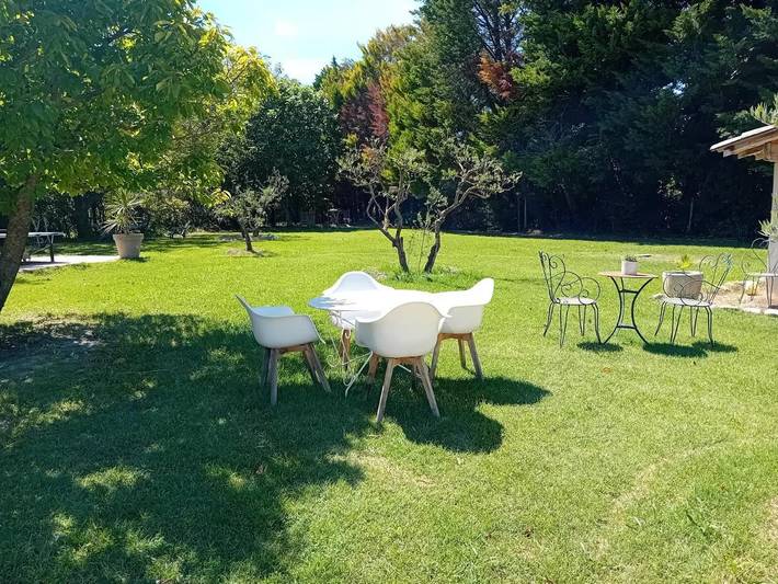 Chambre d’hôte pour 4 personnes, avec vue ainsi que piscine et jardin à Le Thor - 4