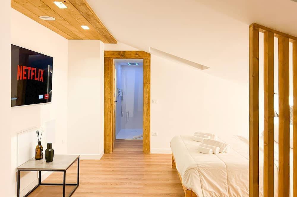 Luxury Room with emotional shower and chromotherapy - 2min from Hospital and Gdf in L'Aquila, Gran Sasso