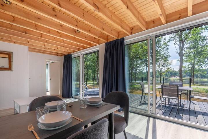 Location de vacances pour 4 personnes, avec terrasse à Neuvy-sur-Barangeon