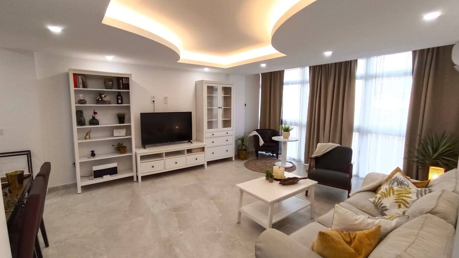 Geheel appartement, Appartement 'Málaga Licht, Strand en Centrum' met zeezicht, Wi-Fi en airco in Carretera de Cádiz, Malaga
