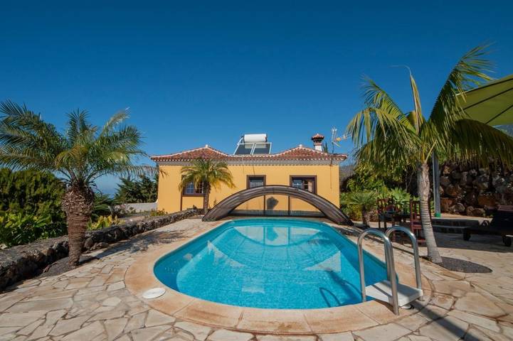 Chalet para 5 personas, con vistas además de jardín y piscina, Se admiten mascotas en La Palma - 2