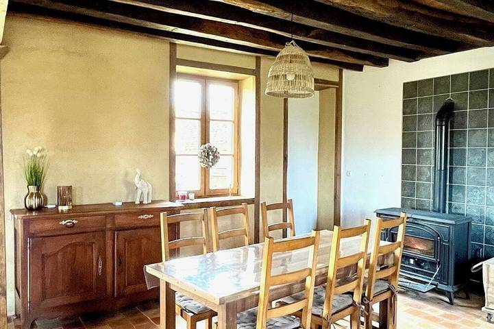 Location de vacances pour 6 personnes, avec jardin, animaux acceptés à Brigueil-le-Chantre