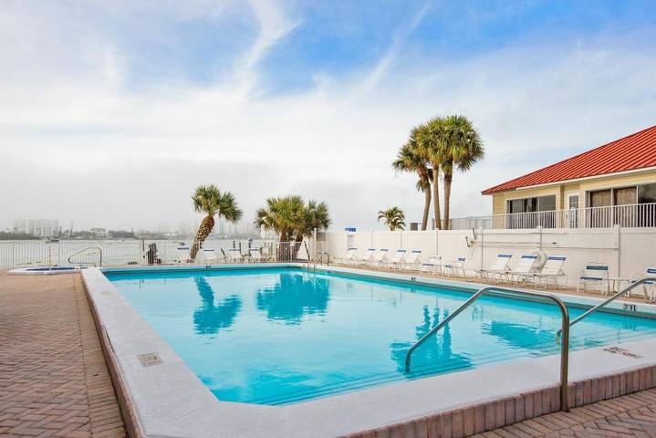 Ferienwohnung für 4 Personen, mit Ausblick und Pool in Bonita Springs