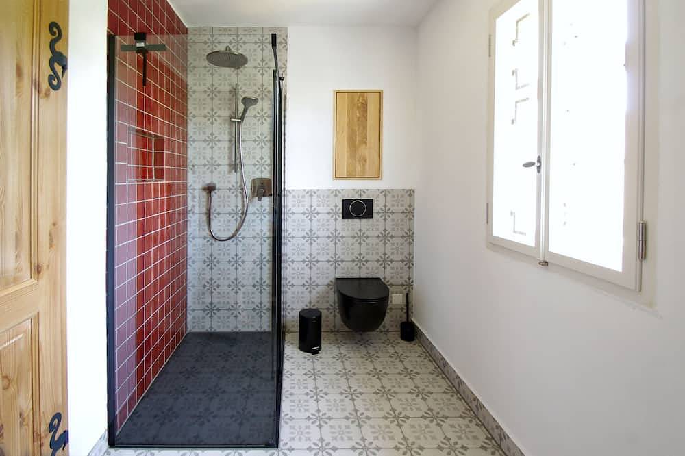 Ganze Wohnung, Schöne Ferienwohnung für sechs Personen in ruhiger Lage. in Mainleus, Oberes Maintal - Coburger Land