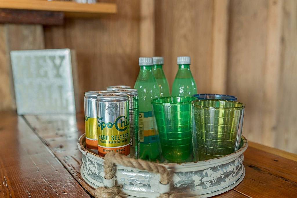 Walk to Beach & Utmb |Dogs Ok |Game Room in Galveston Island, Galveston