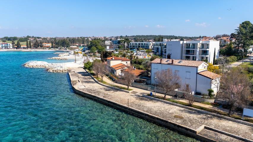 Ferienhaus mit Meerblick für 8 Personen, mit Garten und Balkon in Poreč - 3