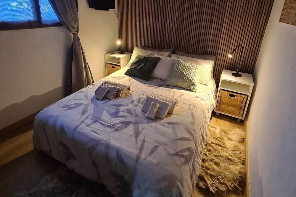 Appartement entier, Apartment with independent entrance, covered patio, outdoor jacuzzi and garden in Rosales, Firgas