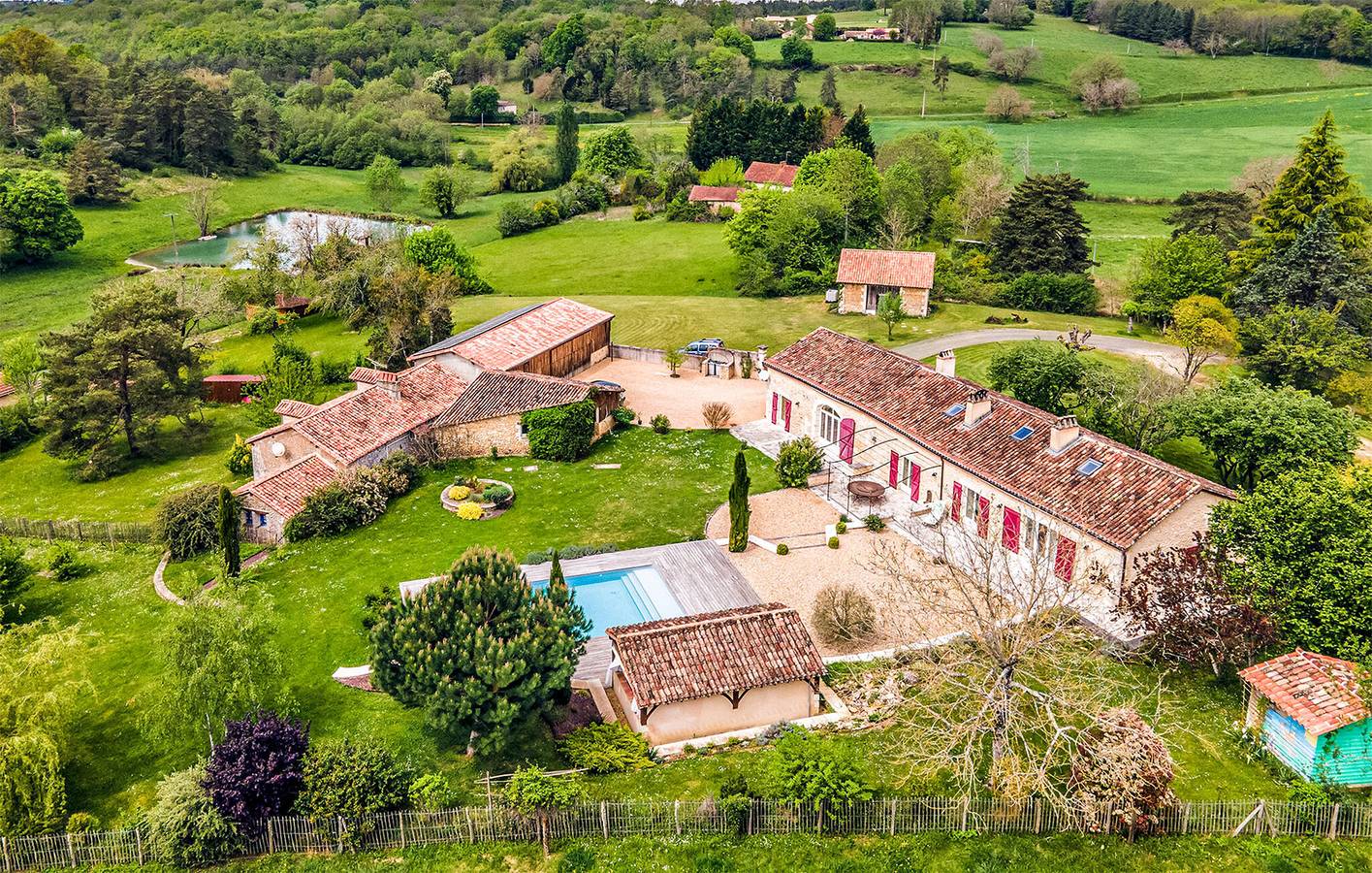 Charmant appartement de 28 m² avec piscine, Wi-Fi et jardin in Villamblard, Périgord Pourpre