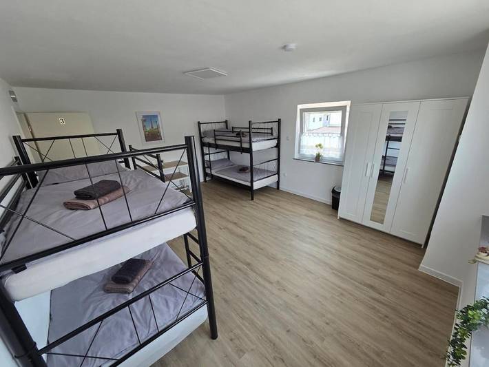 Ferienwohnung für 10 Personen, mit Balkon und Terrasse