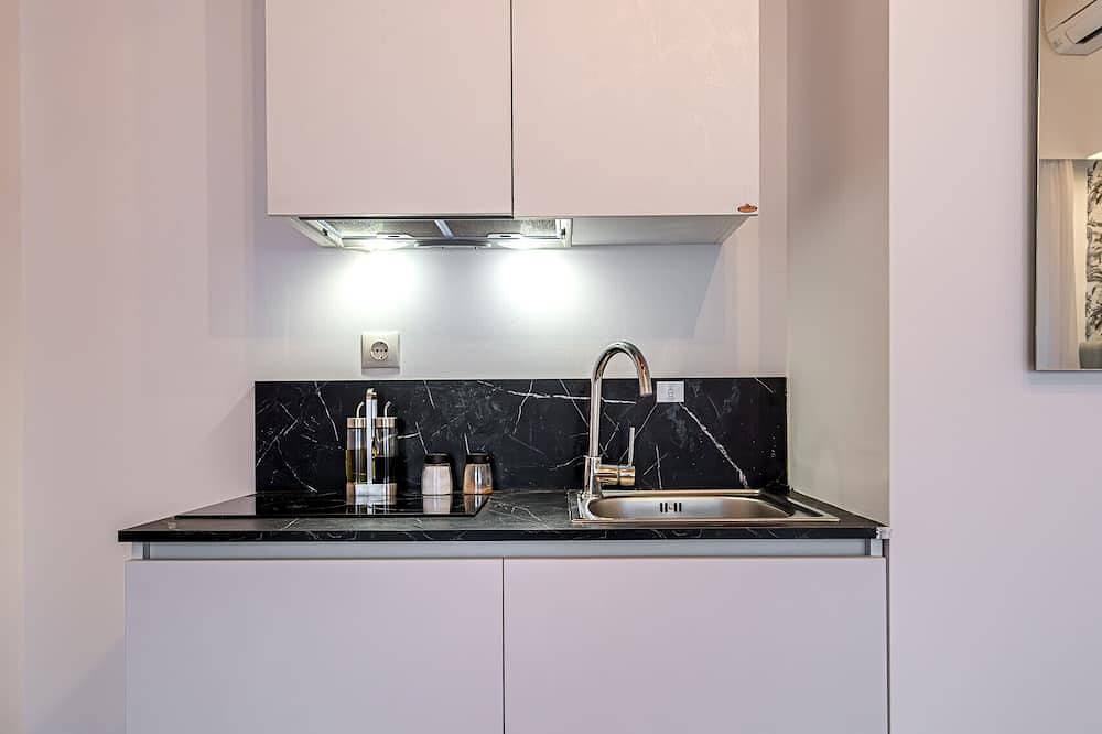 Kriel Suites by Liv Homes 302 in Central Section of Athens, Athens