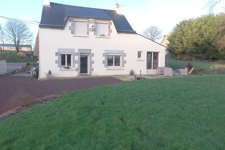 Location de vacances pour 5 personnes, avec Terrasse et Jardin à Plœuc-sur-Lié