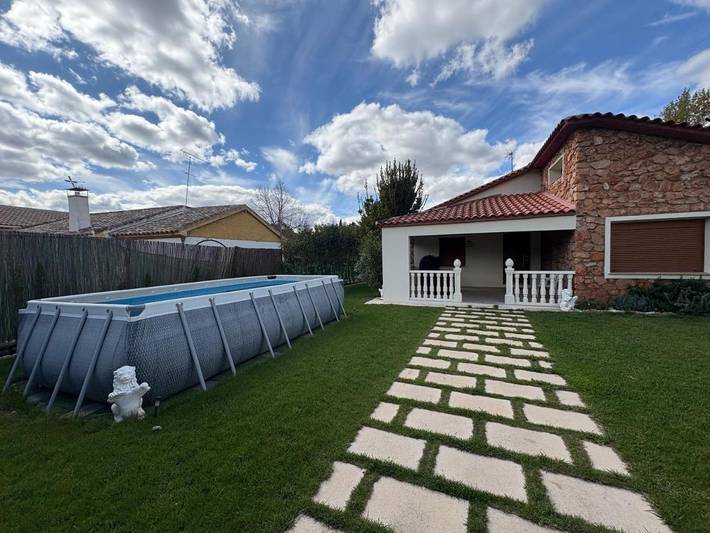 Casa rural para 7 personas, con piscina además de jardín y vistas en Parque natural de las Lagunas de Ruidera - 2
