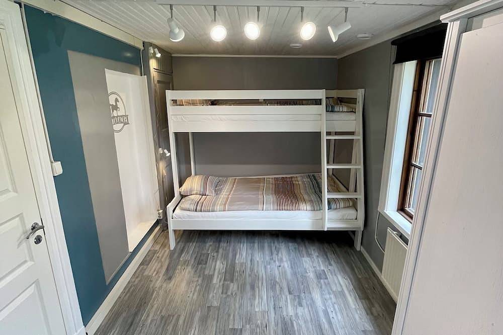 Valstabacken -charming countryside cottage in peaceful Swedish nature in Sala, Västmanland