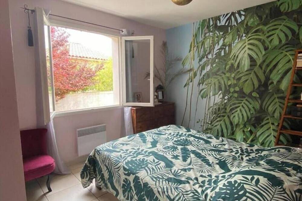 Charming 1-bedroom house with terrace near Saint-Guilhem-le-Desert in Gignac, Lodève und Umgebung