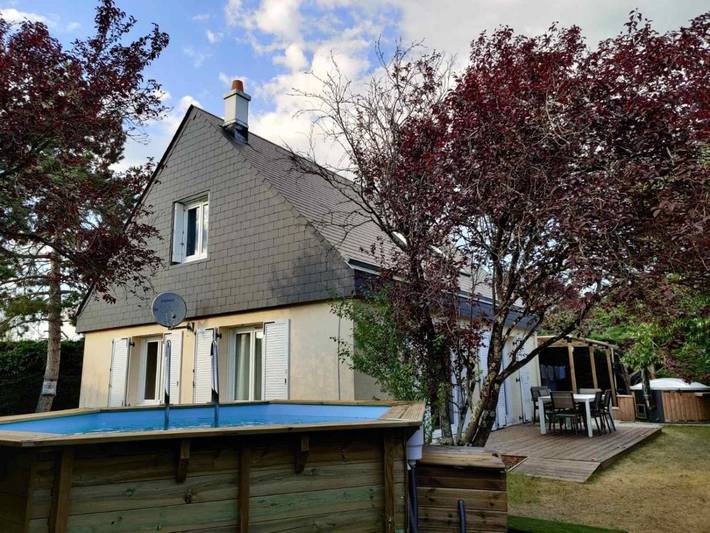 Location de vacances pour 6 personnes, avec piscine ainsi que jacuzzi et jardin à Savigny-en-Véron - 4