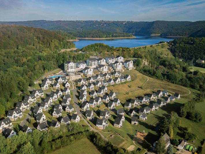 Ferienwohnung für 4 Personen, mit Terrasse und Pool sowie Sauna in Heimbach