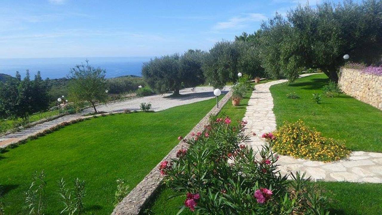Moonlight Bubble Room in Camerota, Cilento Coast