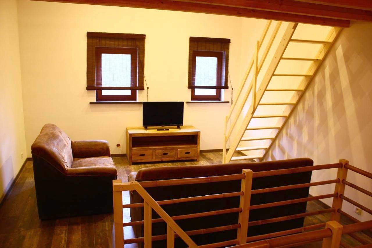 Maison neuve en bois près de Pairy Daisa in Brugelette, Hainaut