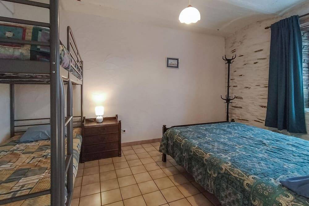 Beautiful home in Frahan-sur-Semois in Laviot, Bouillon