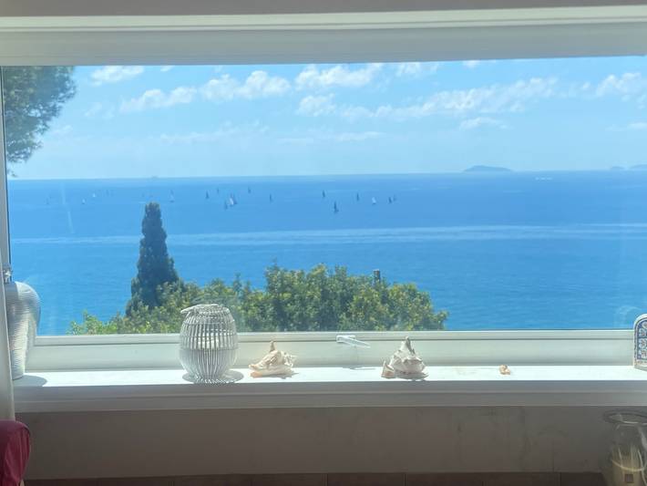 Villa per 8 persone, con giardino e balcone a San Felice Circeo