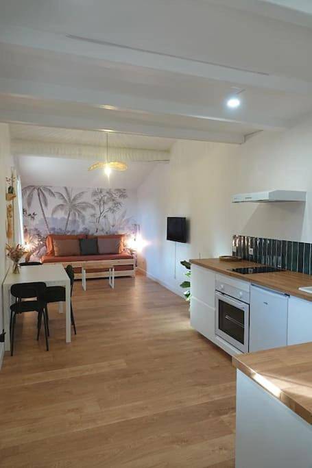 Gîte pour 4 personnes, avec jardin et piscine à Saint-Siffret - 3