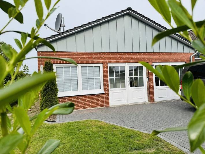 Bungalow für 5 Personen, mit Terrasse und Garten in Carolinensiel