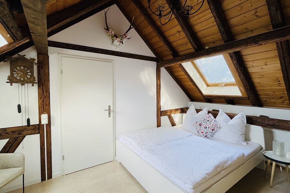 Historic vacation home on the Main, 110 sqm, large terrace, modern and renovated in Mainz-Kostheim, Wiesbaden