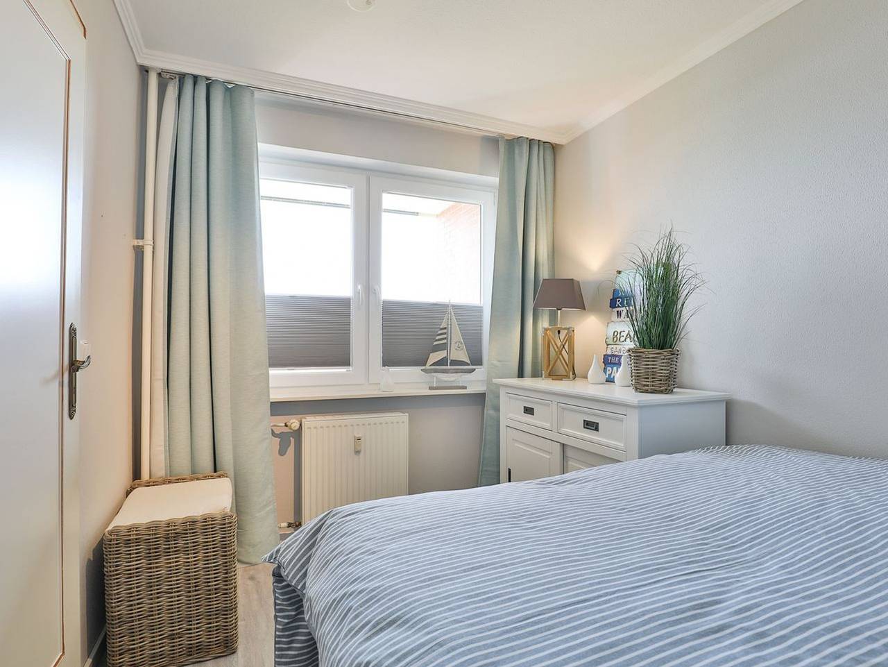 Ganze Ferienwohnung, Strand & Meer - Gemütliche drei Zimmer Wohnung mit fantastischem Meerblick in Hörnum. in Hörnum, Sylt