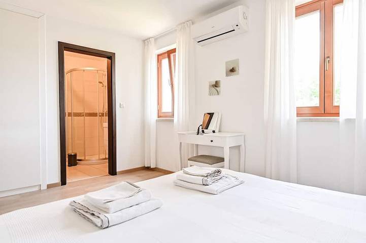Familienferienhaus mit Schwimmbad, Sauna ˛& Spielzimmer in Istrien, pet friendly in Krnica, Marčana