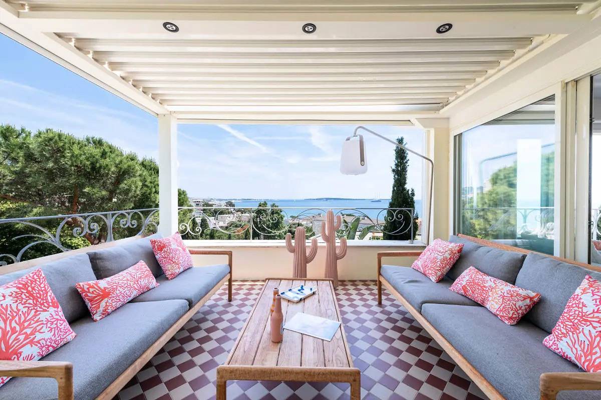 Villa Vue Mer Panoramique Piscine Plage A Pied in Cannes La Bocca, Cannes
