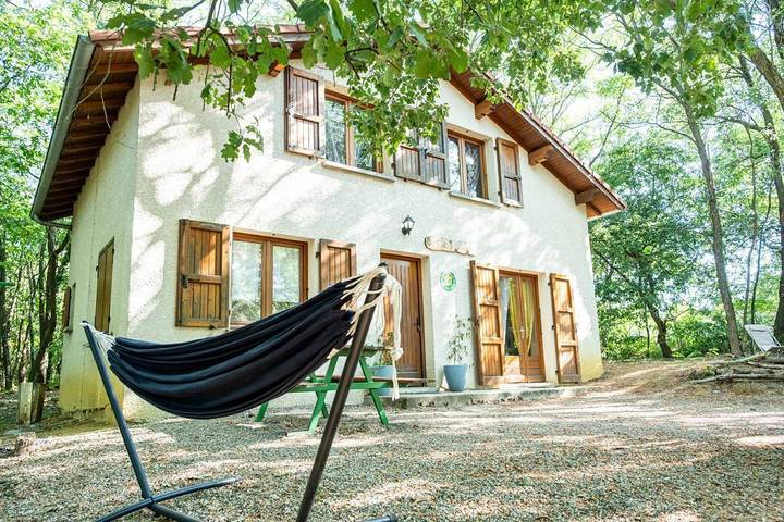 Gîte pour 6 personnes, avec Terrasse à Saint-Désirat