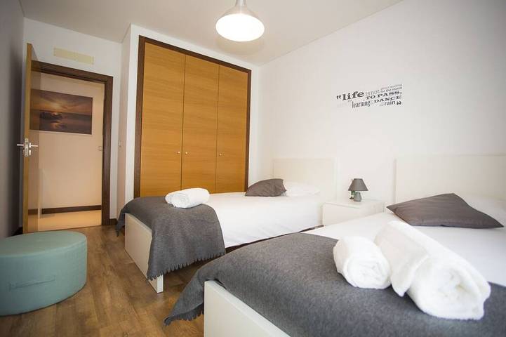 5 Star Villa Surf and Stones Apartment - Beachfront Coastal Escape in Consolação, Peniche