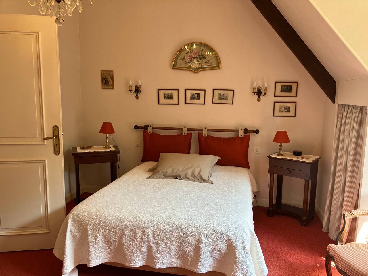 Habitación de huéspedes «Chambre Fleurie» con jardín compartido y Wi-Fi in Paramé, Saint-Malo