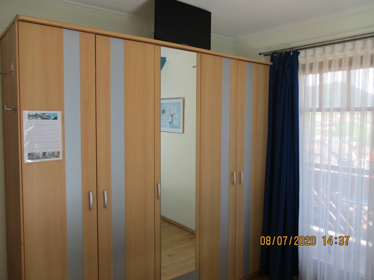 Ganze Ferienwohnung, Gästehaus "Zur schönen Aussicht" - Doppelzimmer Marille mit Balkon in Bezirk Krems an der Donau-Land