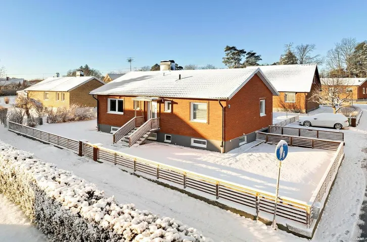 Villa für 5 Personen, mit Garten und Terrasse - 1