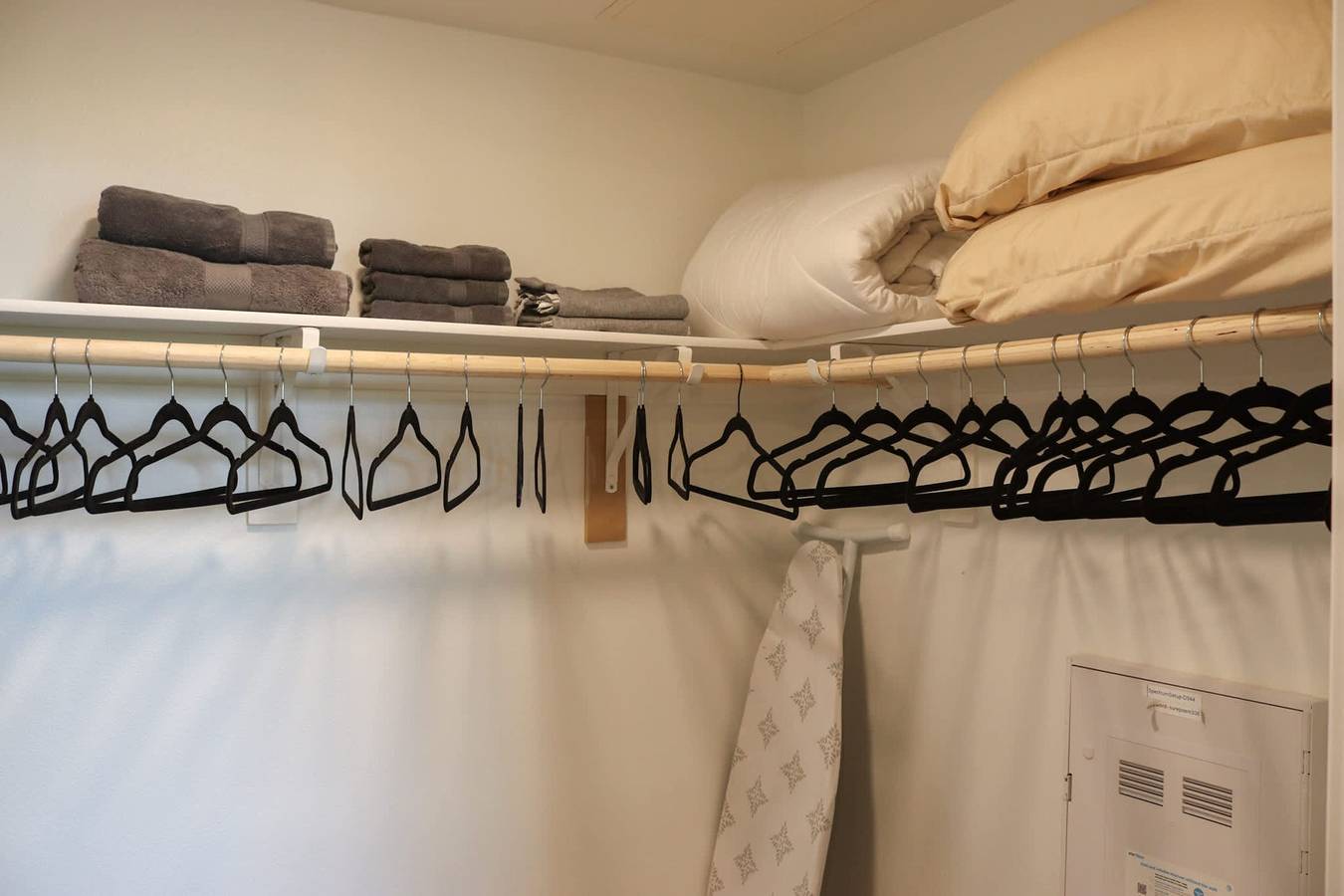 Apartamento entero, Bright Cozy Getaway with Pool Free Parking 10 mins Disneyland in Santa Ana (california), Condado de Orange