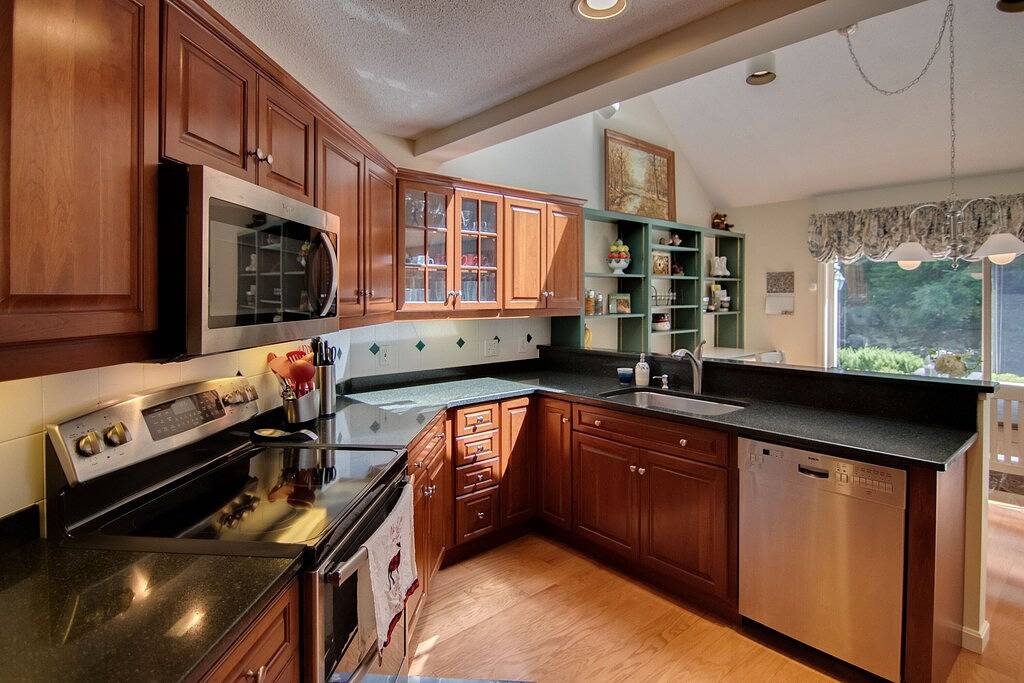 Picturesque Ski getaway close to Loon Mountain and Waterville Valley Ski Resorts in Thornton, Grafton County