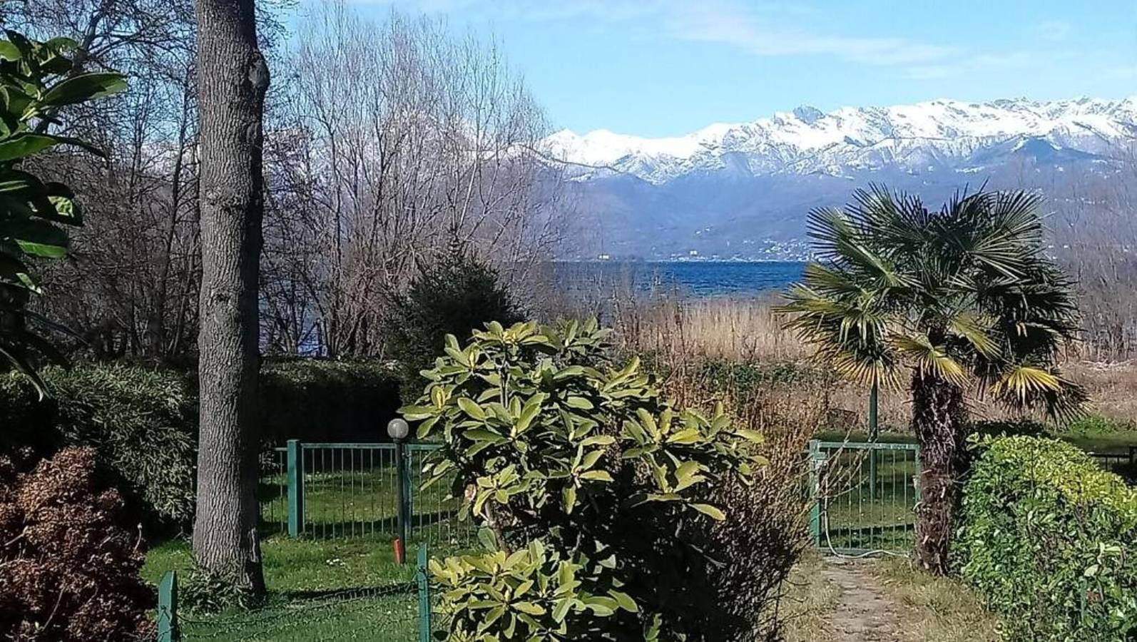 Appartamento intero, Bell'appartamento con vista sul lago in Ispra, Comune Di Ispra